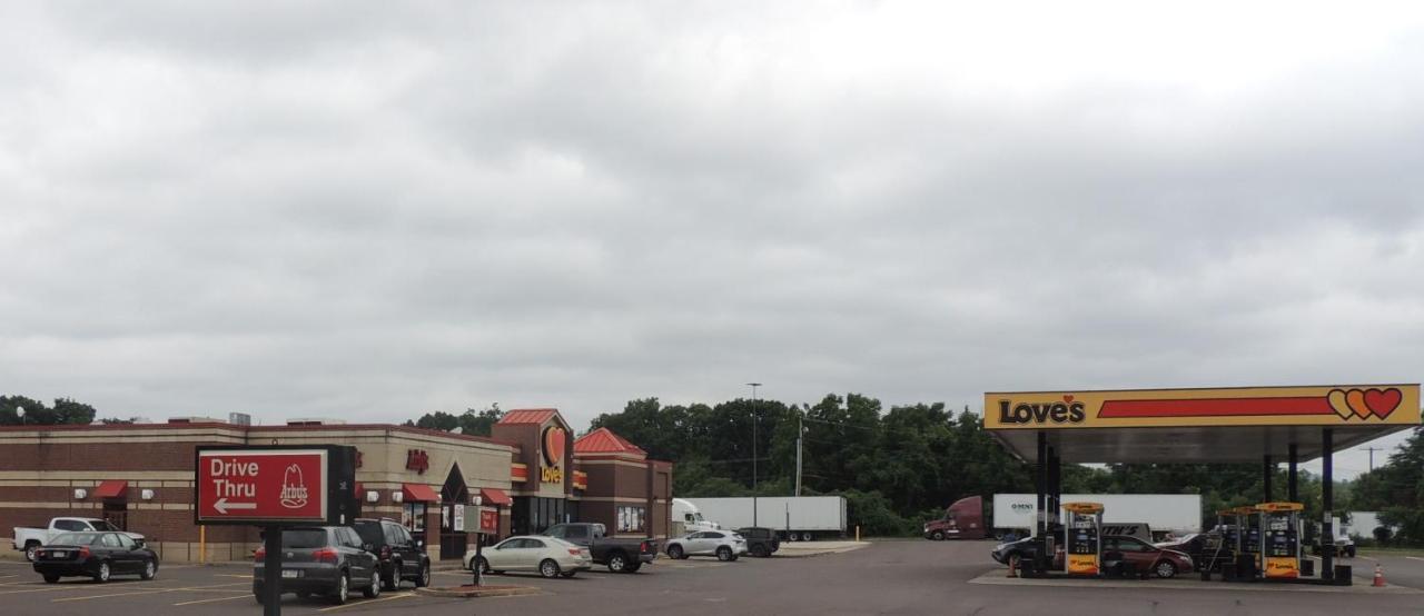 Super 8 By Wyndham Mifflinville Near Bloomsburg Экстерьер фото