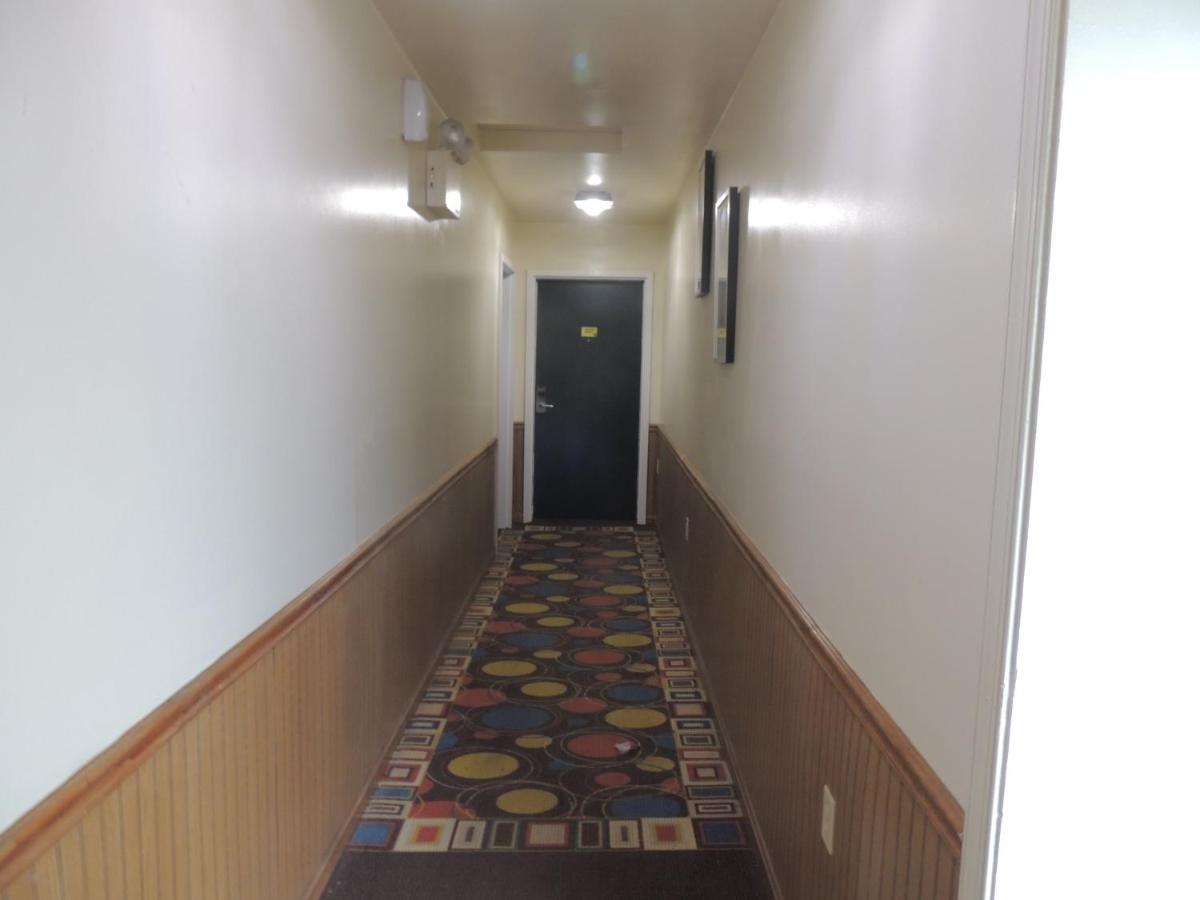 Super 8 By Wyndham Mifflinville Near Bloomsburg Экстерьер фото