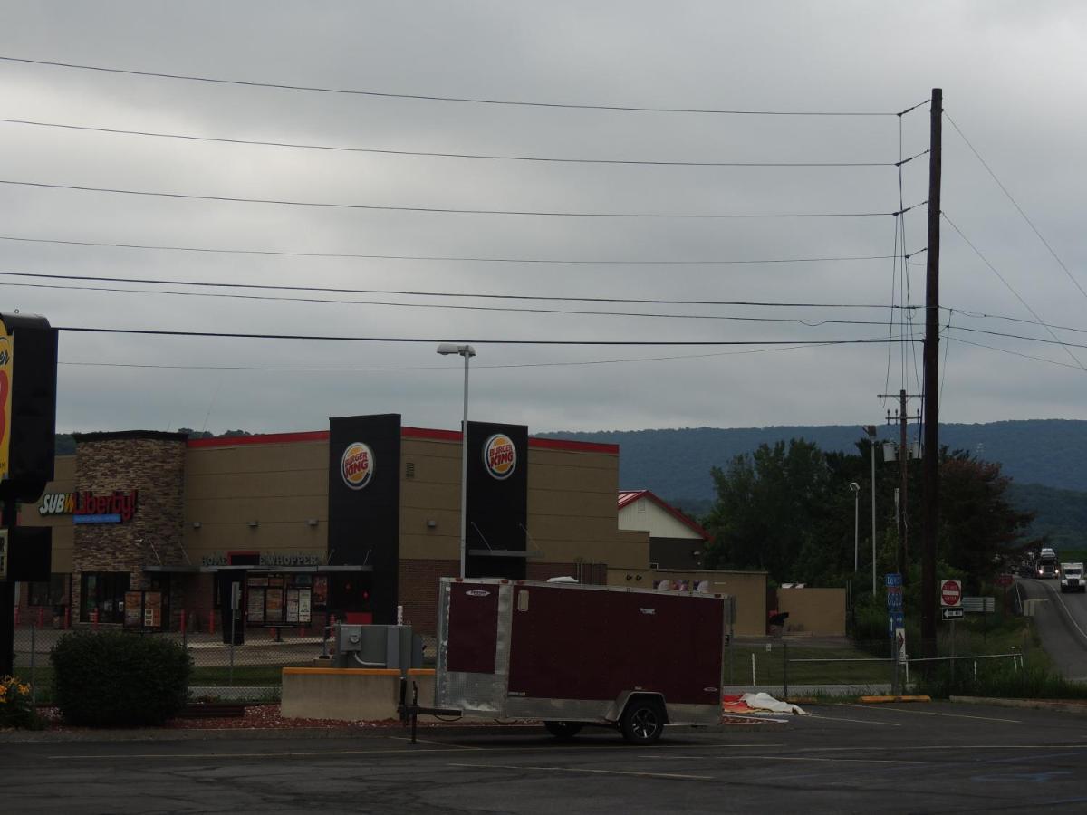 Super 8 By Wyndham Mifflinville Near Bloomsburg Экстерьер фото
