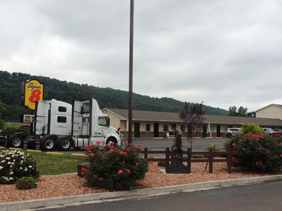 Super 8 By Wyndham Mifflinville Near Bloomsburg Экстерьер фото