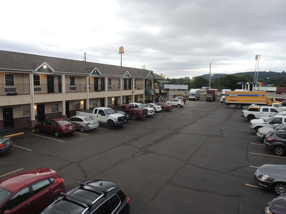 Super 8 By Wyndham Mifflinville Near Bloomsburg Экстерьер фото