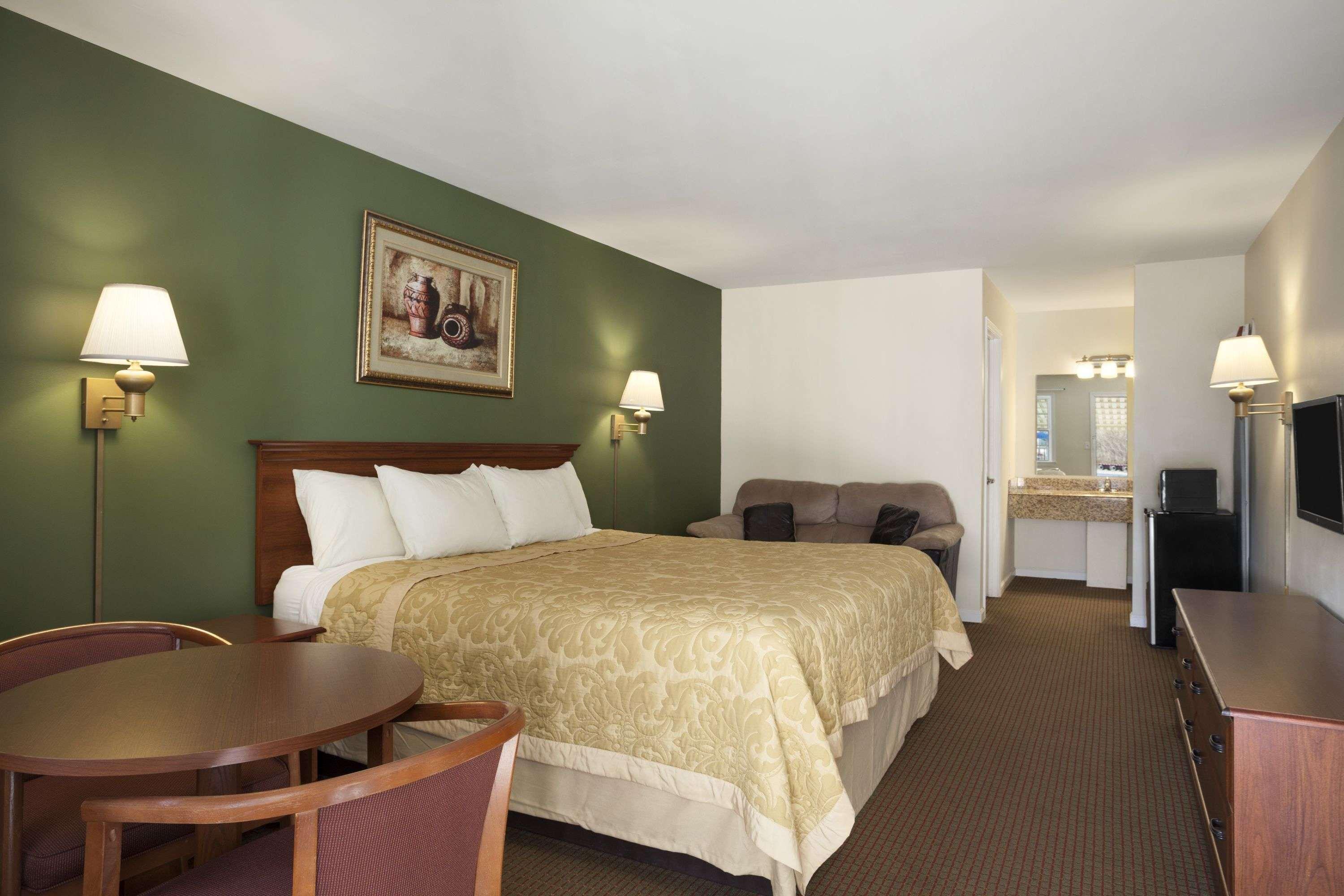 Super 8 By Wyndham Mifflinville Near Bloomsburg Экстерьер фото