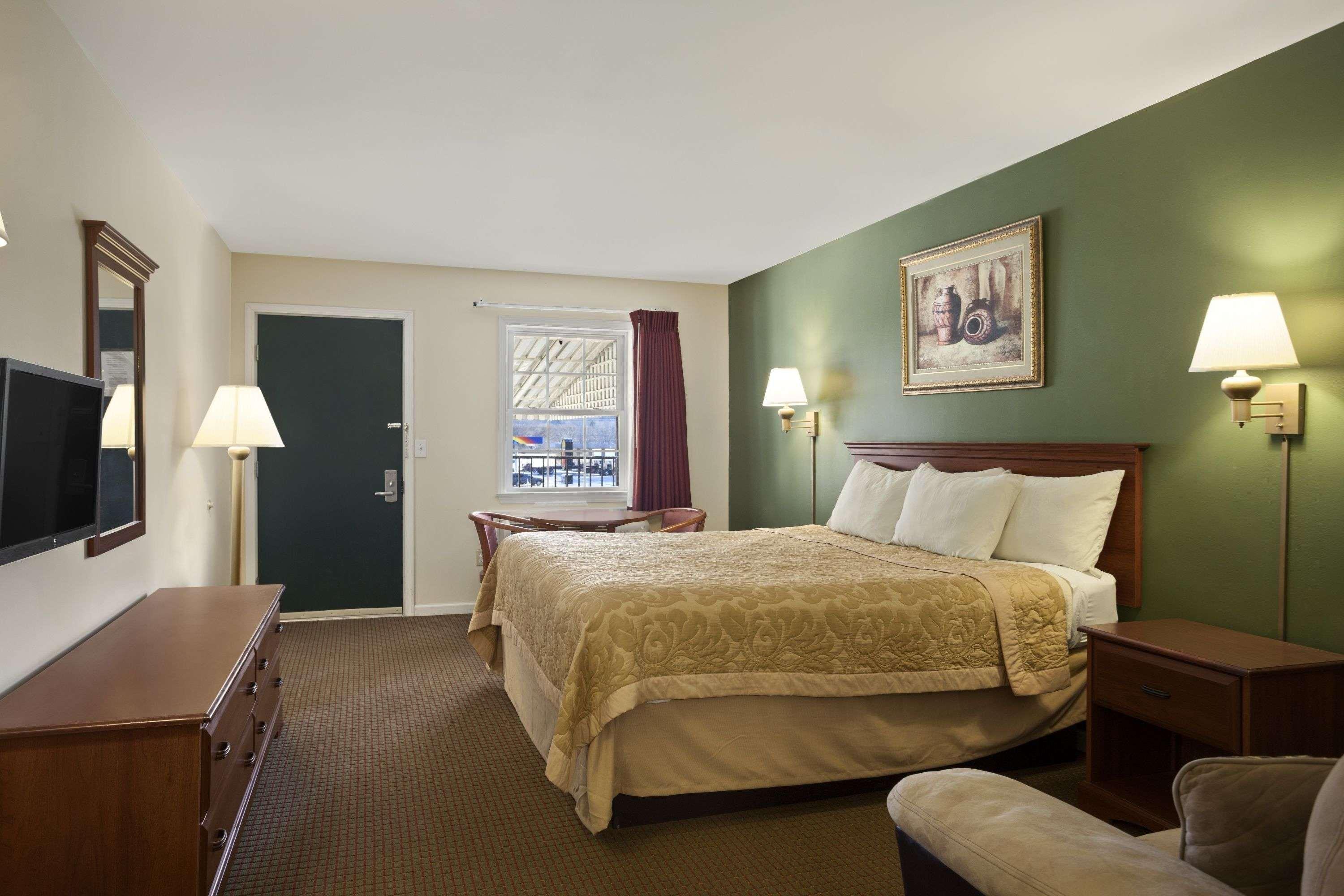 Super 8 By Wyndham Mifflinville Near Bloomsburg Экстерьер фото