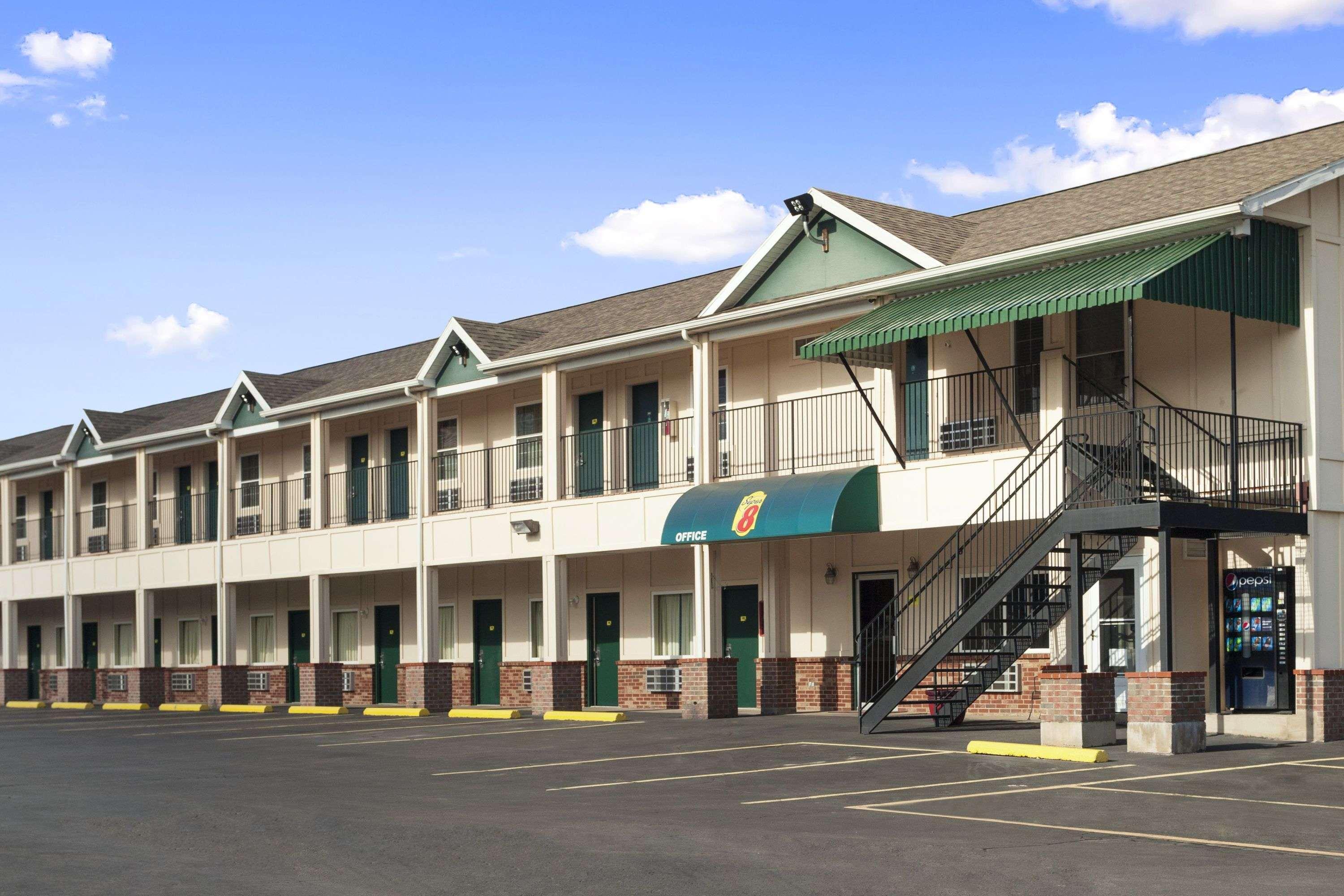 Super 8 By Wyndham Mifflinville Near Bloomsburg Экстерьер фото